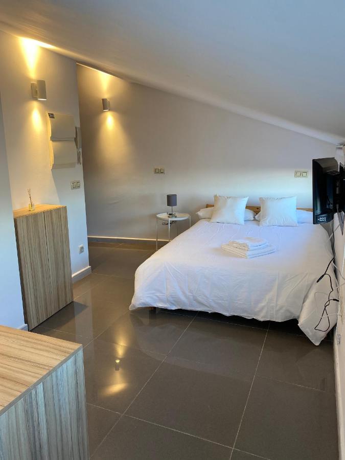 Apartamentos Fuente Arriba Poyales Del Hoyo Екстериор снимка